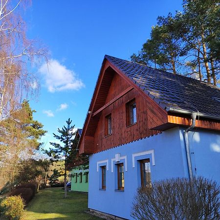 Chaty Kolodeje-Ubytovani U Reky V Soukromem Arealu-Blue Kolodeje nad Luznici Bagian luar foto